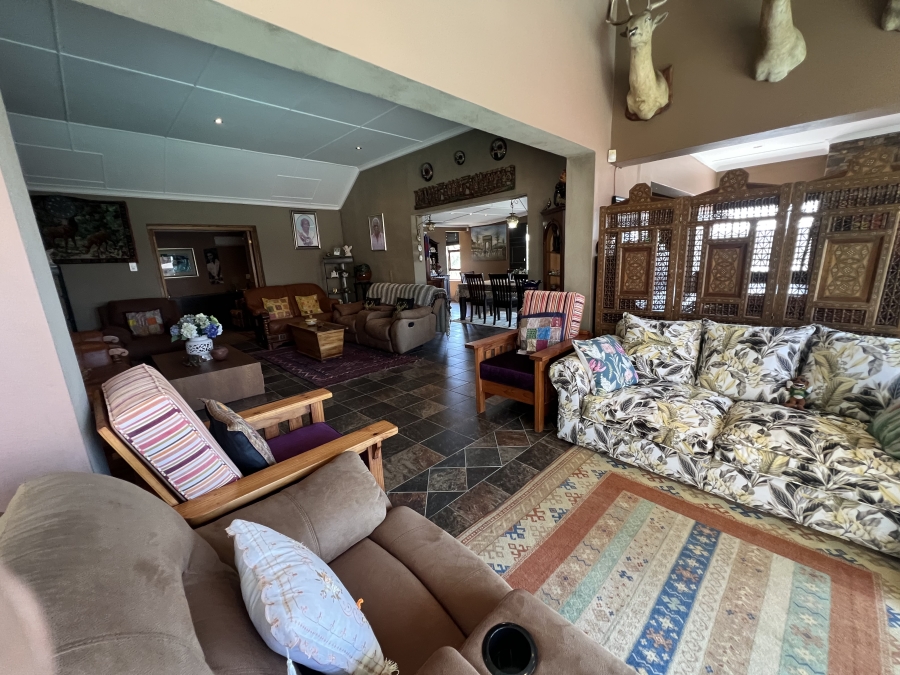 4 Bedroom Property for Sale in Bonza Bay Eastern Cape
